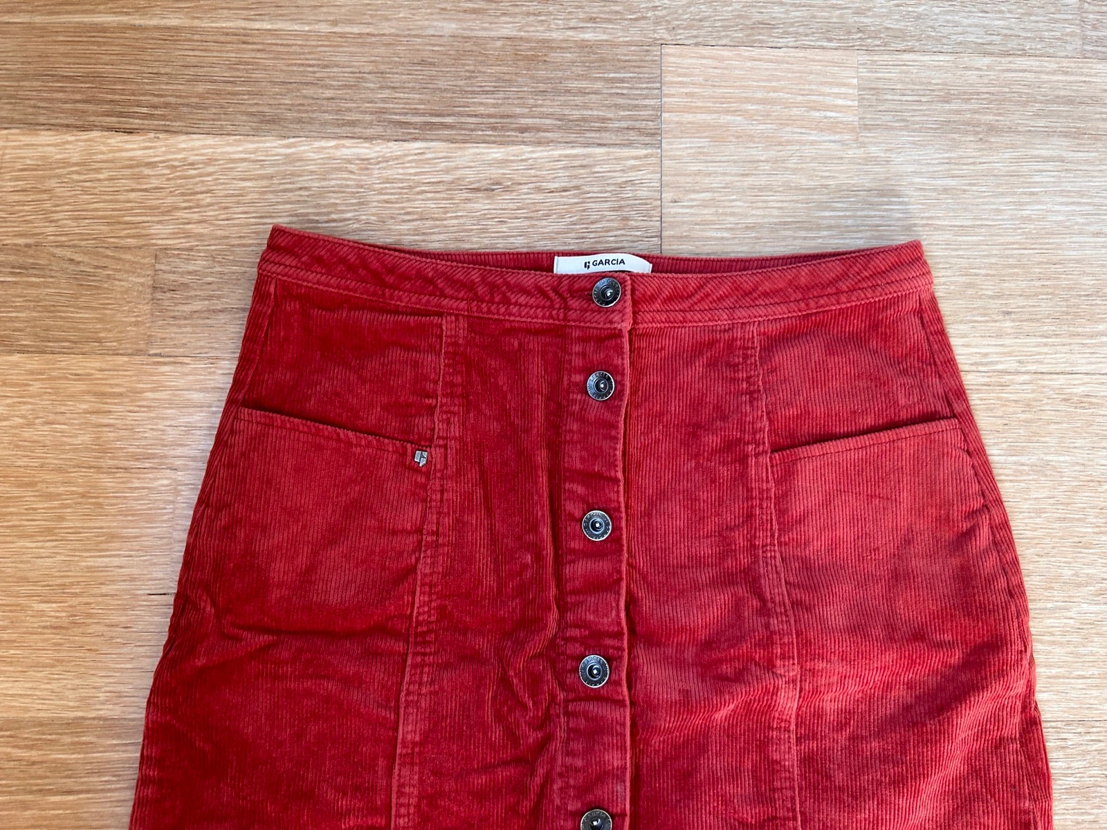 NIEUW - Rode rok Garcia met rib patroon